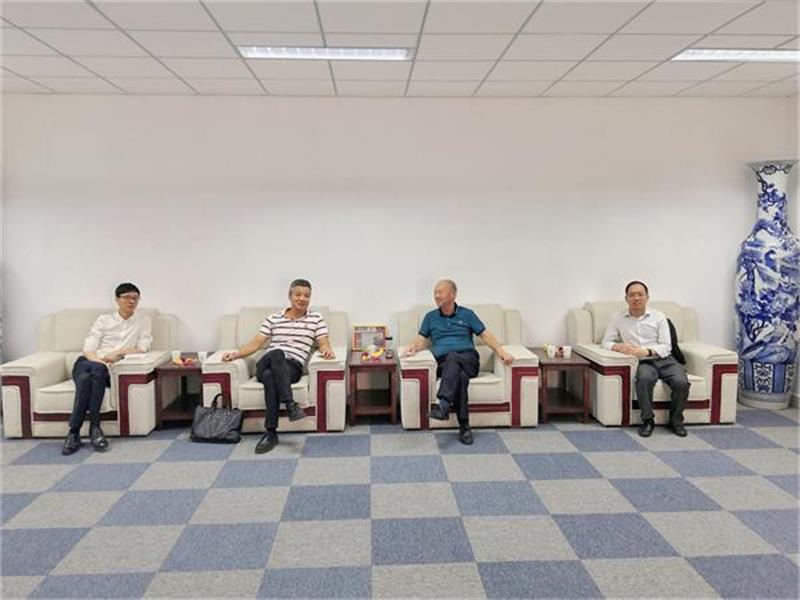 清华研究院陆院长一行 来爱游戏网页版共商产业规划
