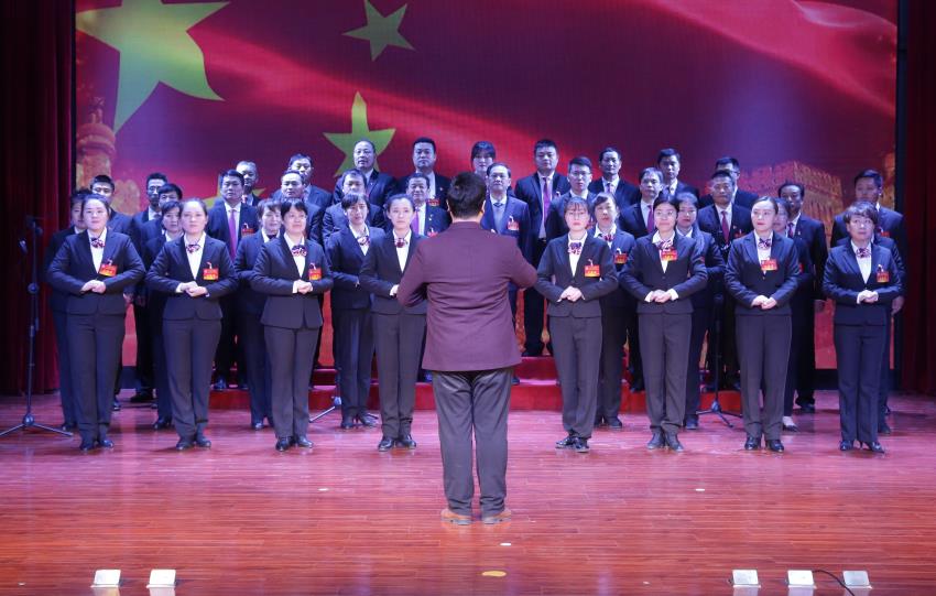 爱游戏网页版2019年度工作动员大会---大合唱《团结就是力量》、《我爱你中国》