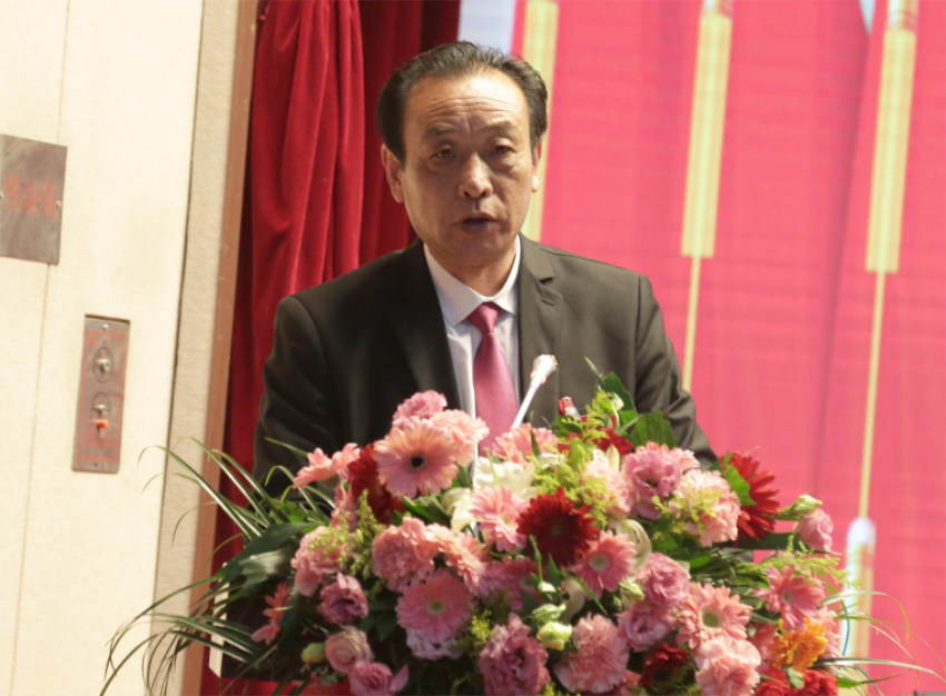 爱游戏网页版第一届党委班子选举大会---爱游戏AIYOUXI（中国）实业集团党委常委、纪委副书记郑军同志作纪委工作报告
